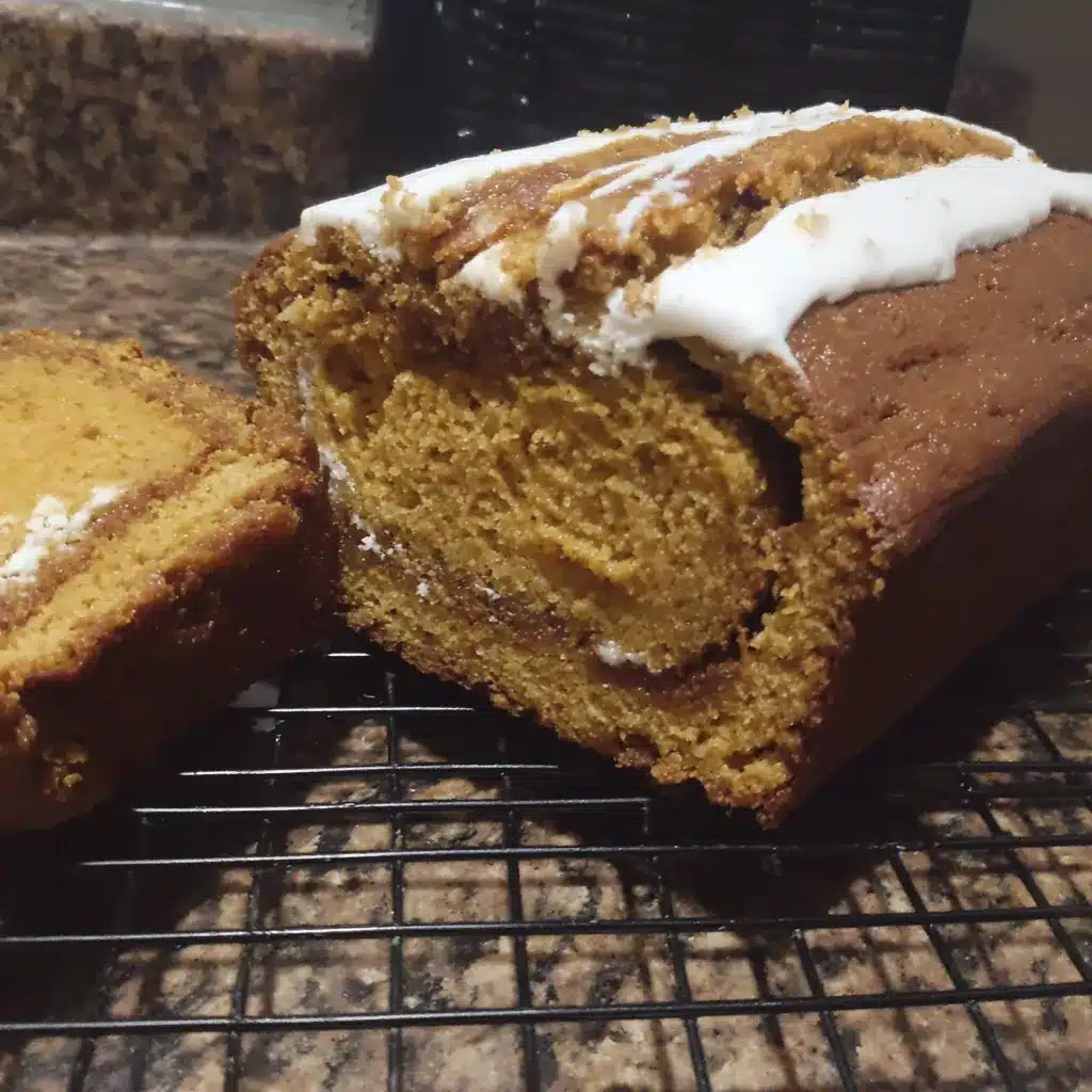 PUMPKIN CREAM CHEESE SWIRL!